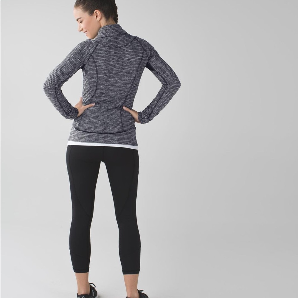 Lululemon Pullover Sweater Size 2 Think Fast Pullover Sweater Jacket Top Gray - Picture 12 of 12
